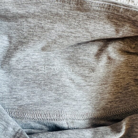 Beyond Yoga Gray Leggings - Picture 3 of 5